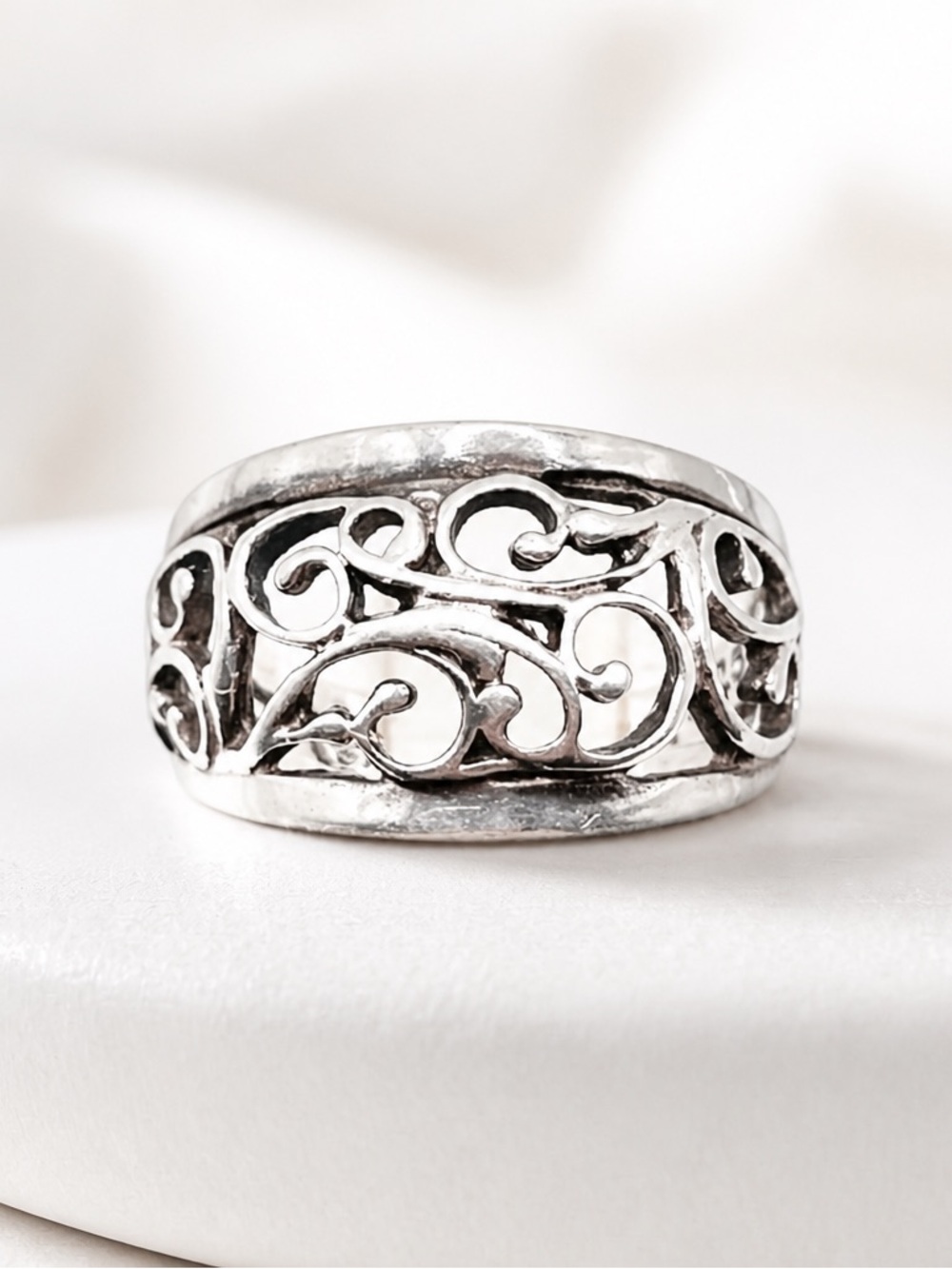 Size 6 Vintage Premier designs signed 925 Sterling Silver Filigree Ring